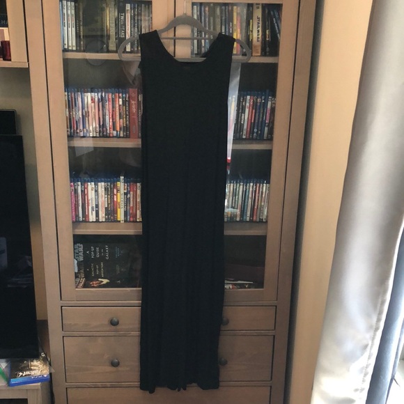 GAP Dresses & Skirts - NWOT Gap Maxi Crossback dress